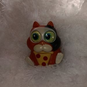 Disney's Doorables Earth Mr Mittens